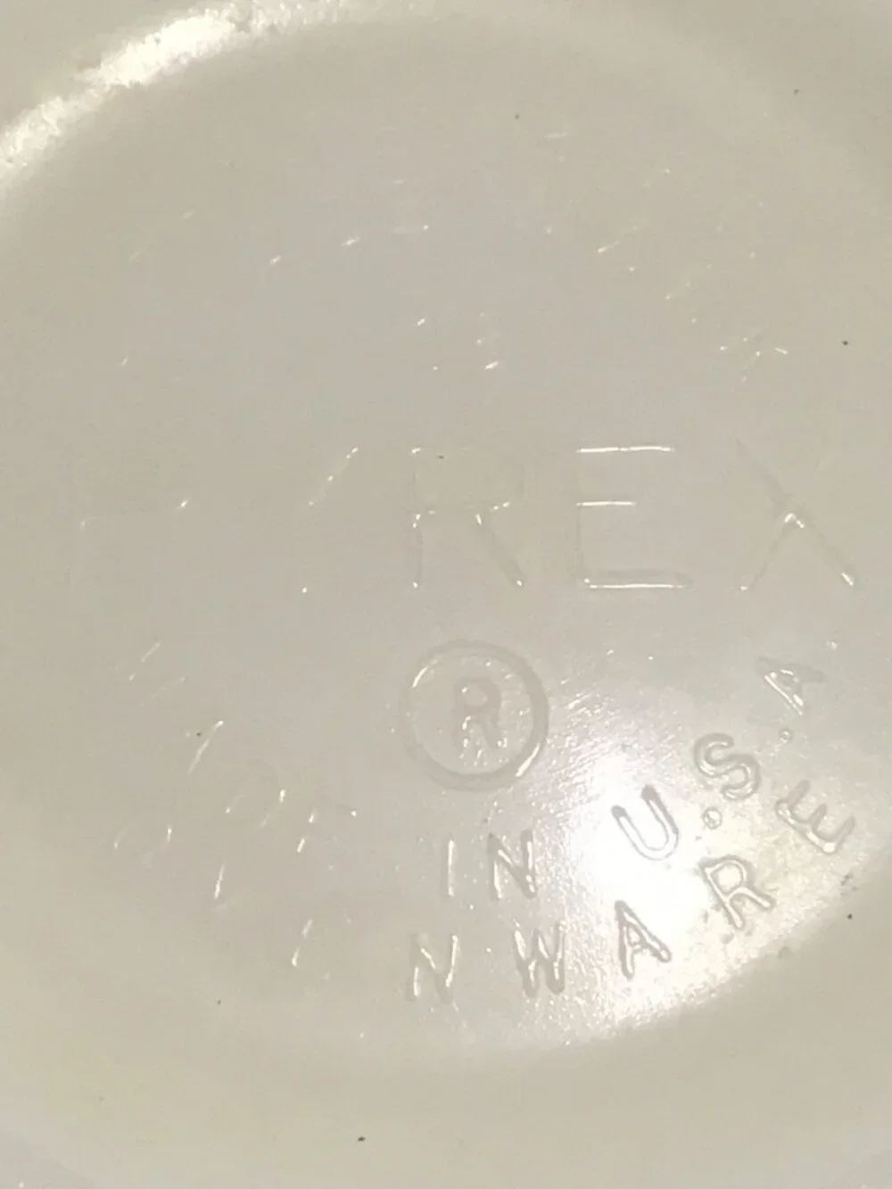 Vintage Mid Century Modern Pyrex Butterfly Milk Glass Gold 1 1/2-pint Bowl